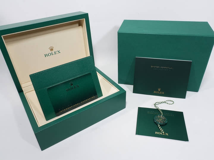 ロレックス GMTマスターII Ref.126713GRNR ステンレススチール/イエローゴールド ブラック文字盤 ジュビリーブレスレット 未使用 ypm24a8d