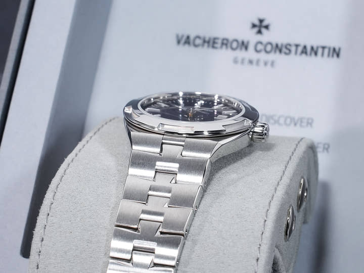 ヴァシュロンコンスタンタン オーヴァーシーズ オートマティック Ref.4600V/200A-B980 ステンレススチール ブルー文字盤 美中古 64mea9po