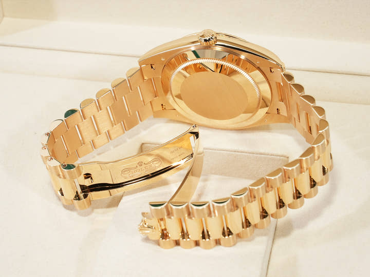 Rolex Day-Date 40 Ref.228238 Yellow Gold Green Dial Unused 3o968nbc