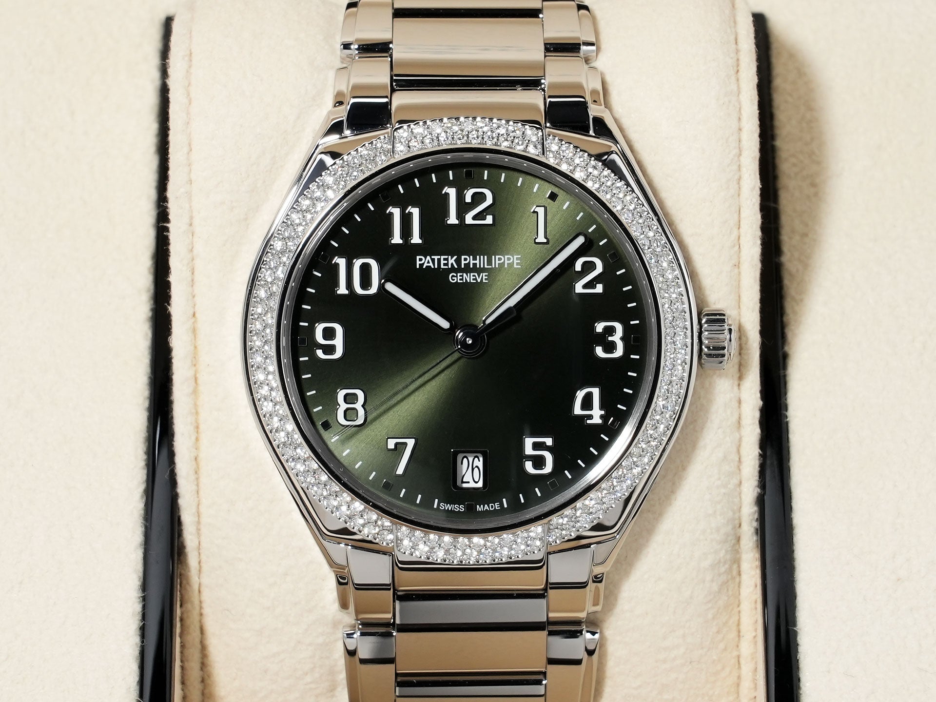 パテックフィリップ Twenty-4 Ref.7300/1200A-011 ステンレススチール オリーブグリーン ソレイユ文字盤 極美品 nbig4puv