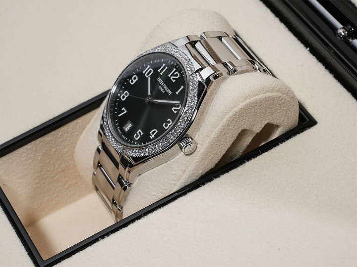 パテックフィリップ Twenty-4 Ref.7300/1200A-011 ステンレススチール オリーブグリーン ソレイユ文字盤 極美品 nbig4puv