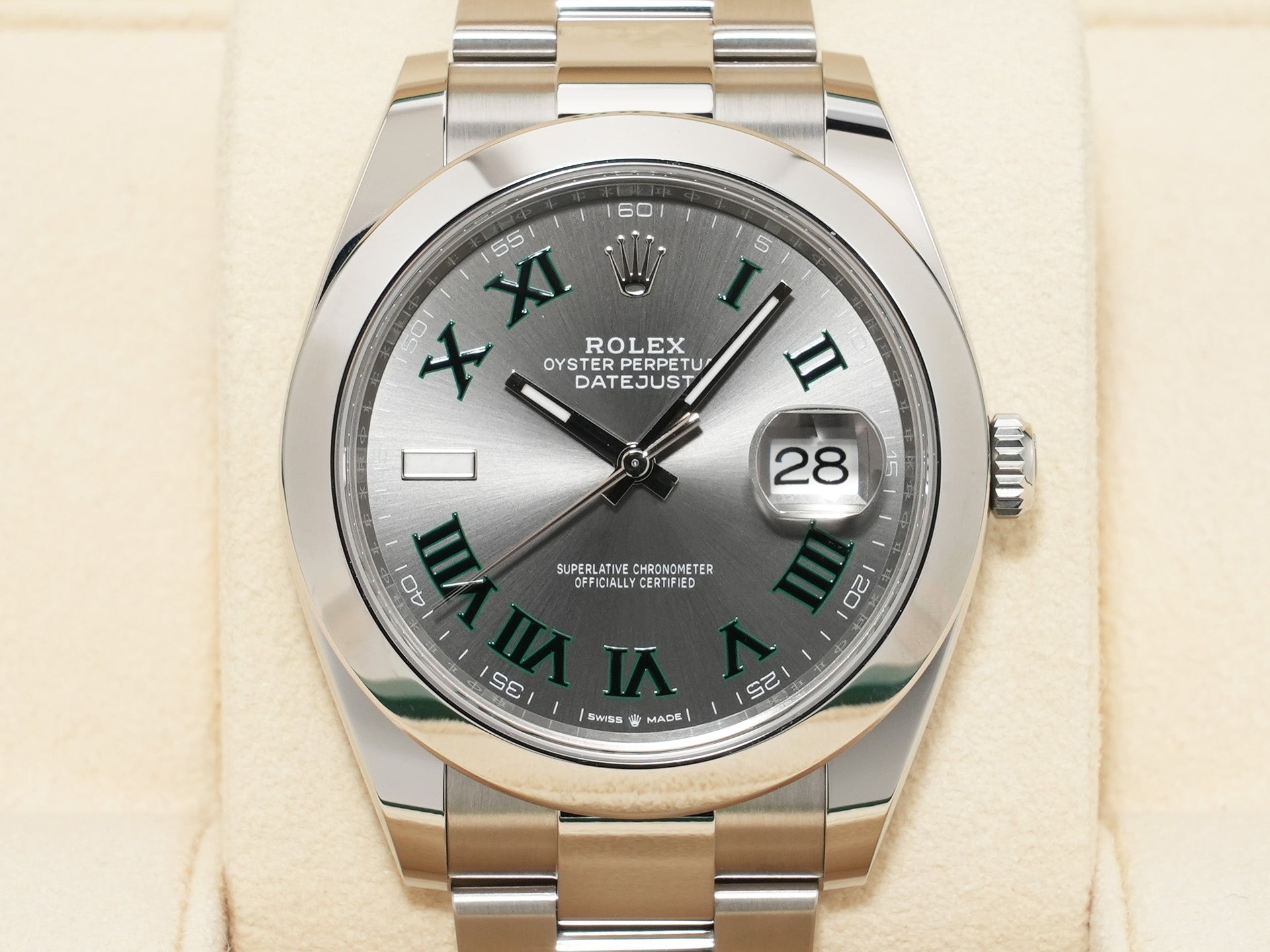 ロレックス デイトジャスト41 Ref.126300 ステンレススチール スレートローマン文字盤 オイスターブレスレット 未使用 z37wb8t9