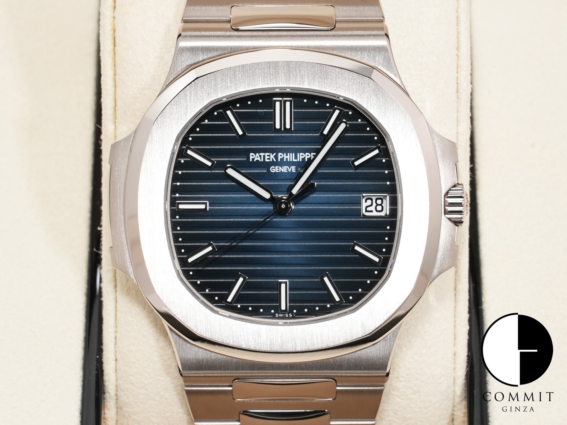 パテックフィリップ ノーチラス Ref.5811/1G-001 ホワイトゴールド ブルー・ソレイユ文字盤 未使用 7z8hbmu5