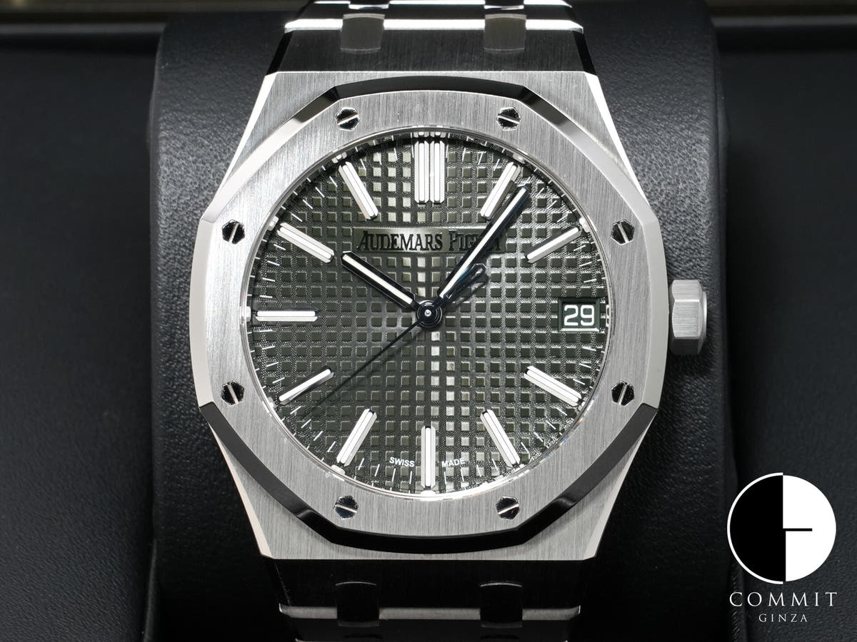 Audemars Piguet Royal Oak Ref.15510ST.OO.1320ST.09 Stainless Steel Khaki Green Dial Excellent Condition 3hx2m64k