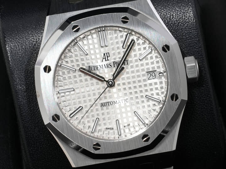 Audemars Piguet Royal Oak Ref.15450ST.OO.1256ST.01 Stainless Steel Silver Dial Pre-owned rx75egmf