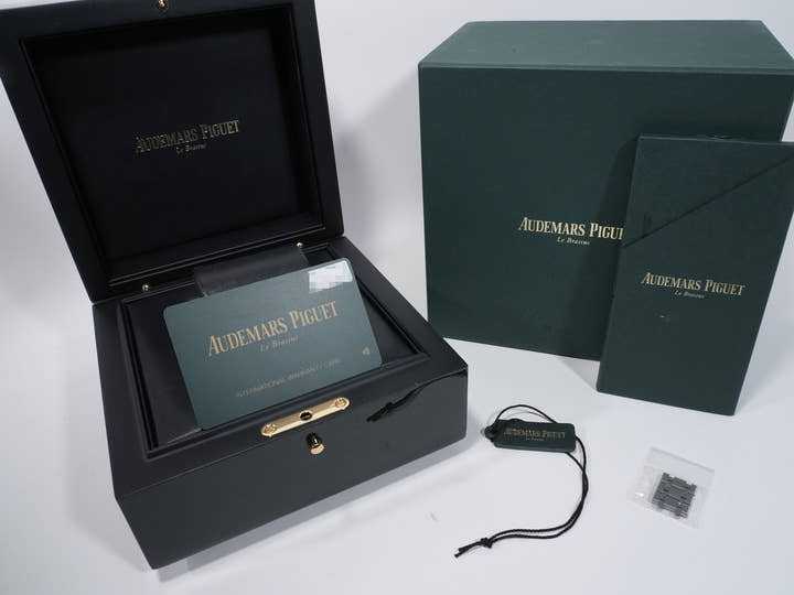 Audemars Piguet Royal Oak Ref.15450ST.OO.1256ST.01 Stainless Steel Silver Dial Pre-owned rx75egmf