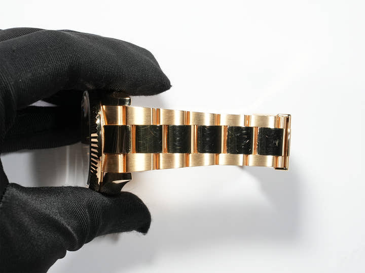 Rolex Sky-Dweller Ref. 336938 Yellow Gold Champagne Dial Pre-owned 86su5imy