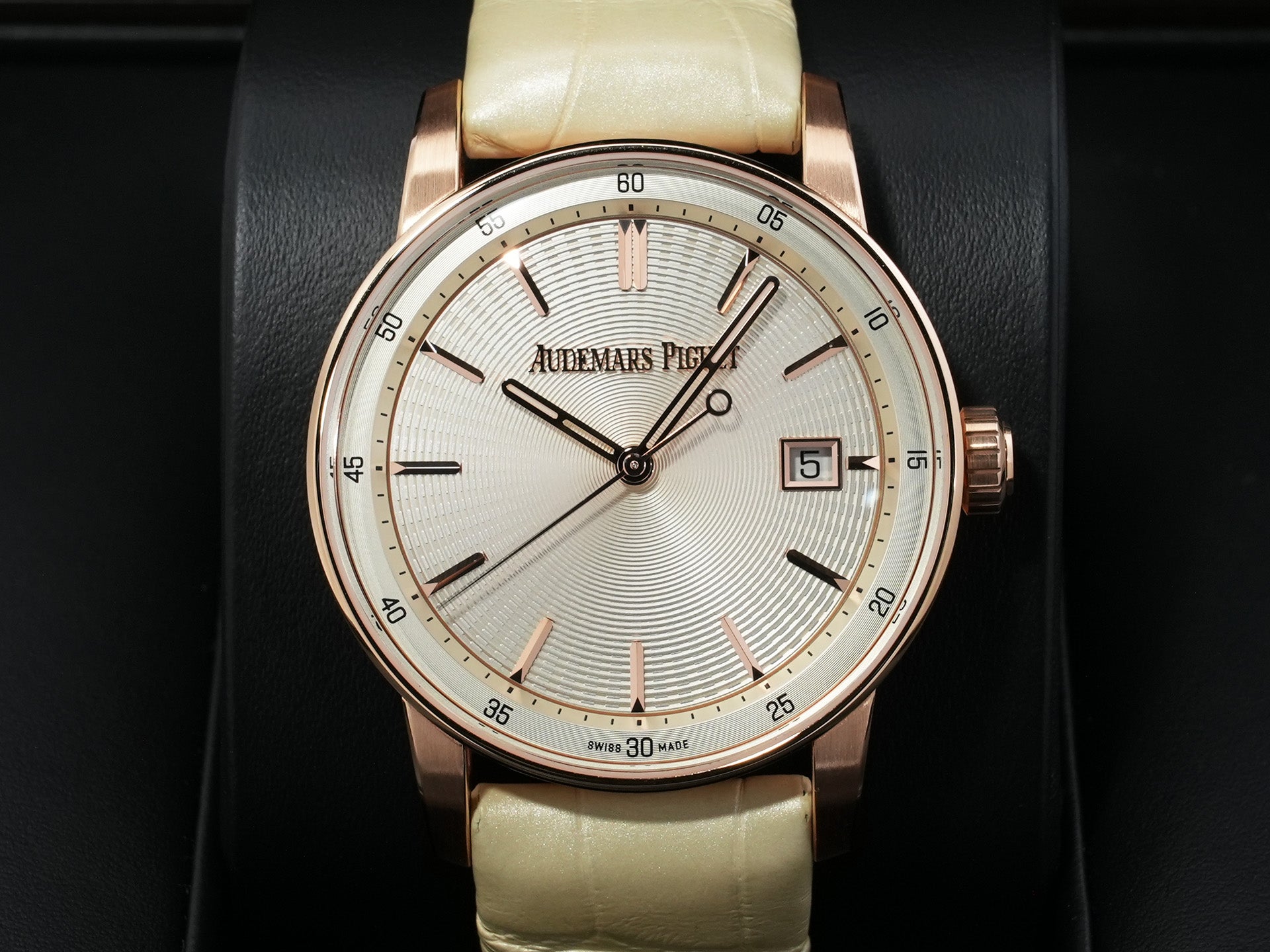 オーデマピゲ CODE 11.59 バイ オーデマ ピゲ Ref.77410OR.OO.A825CR.01 ピンクゴールド ベージュ文字盤 美品 4jjpefjp