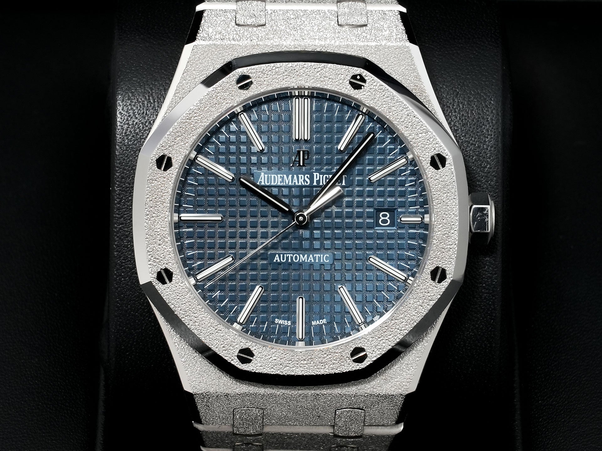 オーデマピゲ ロイヤルオーク フロステッド ゴールド Ref.15410BC.GG.1224BC.01 ホワイトゴールド ブルー文字盤 中古 3kw3dxke