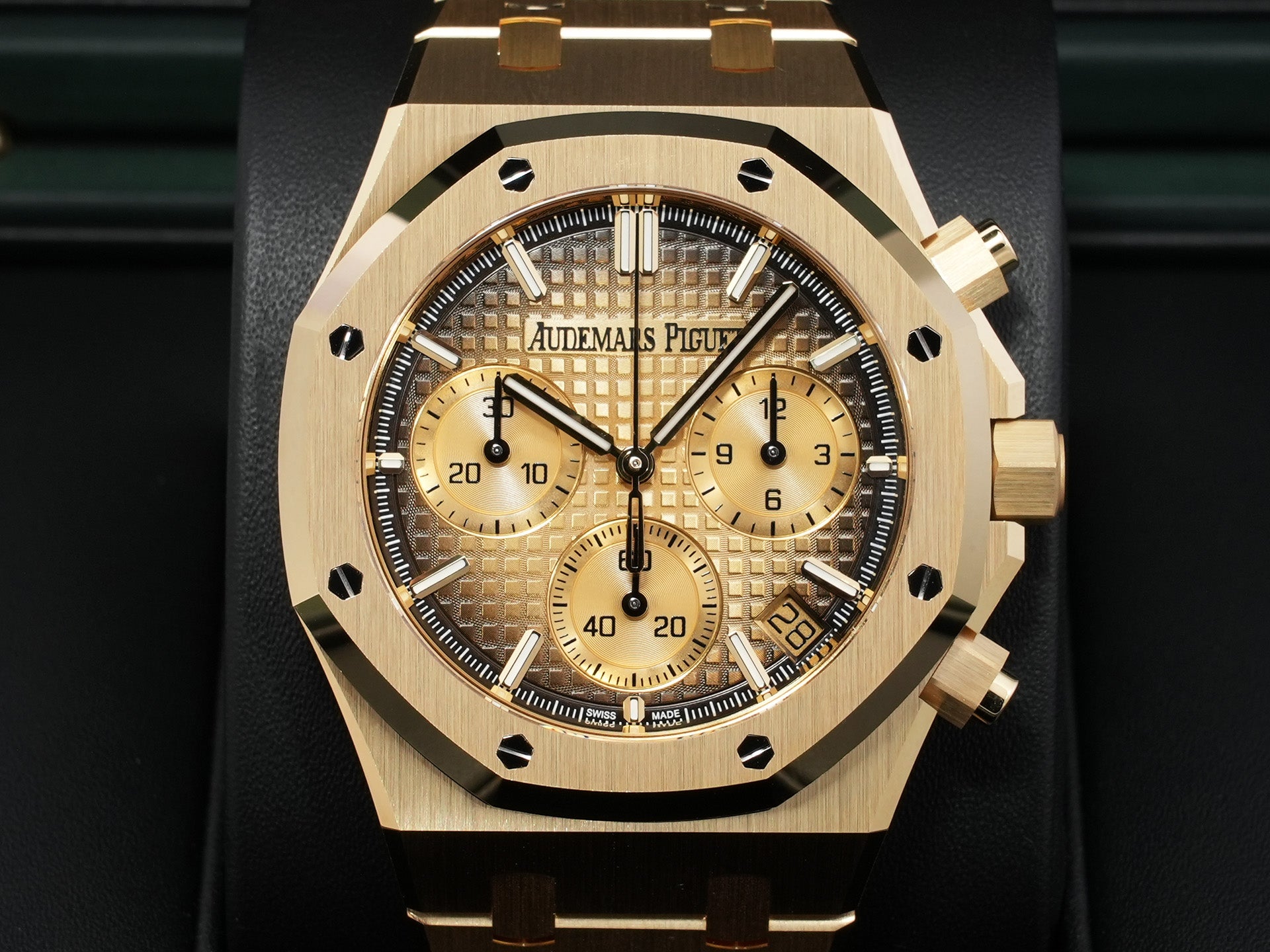 オーデマピゲ ロイヤルオーク クロノグラフ Ref.26240BA.OO.1320BA.02 イエローゴールド スモークイエローゴールド文字盤 未使用 jfddg5no