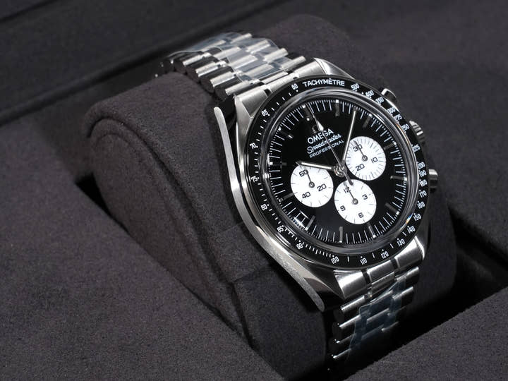 オメガ スピードマスター ムーンウォッチ プロフェッショナル Ref.310.30.42.50.01.004 ステンレススチール ブラックxホワイト文字盤 未使用 dsmpn584
