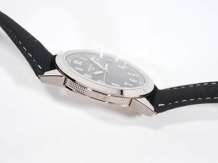 パテックフィリップ カラトラバ Ref.5226G-001 ホワイトゴールド ブラックグラデーションのテクスチャード ラック アントラサイト文字盤 中古 x2wrb2zm