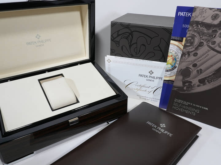 Patek Philippe Nautilus Ref. 7118/1A-001 Stainless Steel Blue Dial Unused 32v8c59t