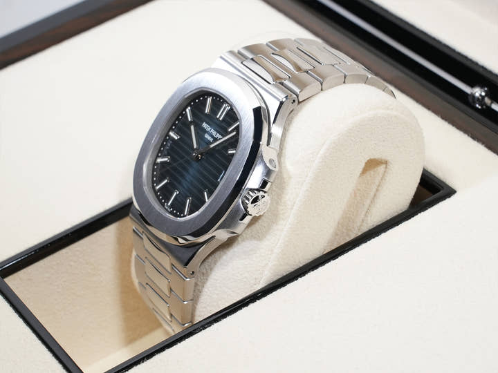 パテックフィリップ ノーチラス Ref.5711/1A-010 ステンレススチール ブルー文字盤 美中古 rcw9zgxt