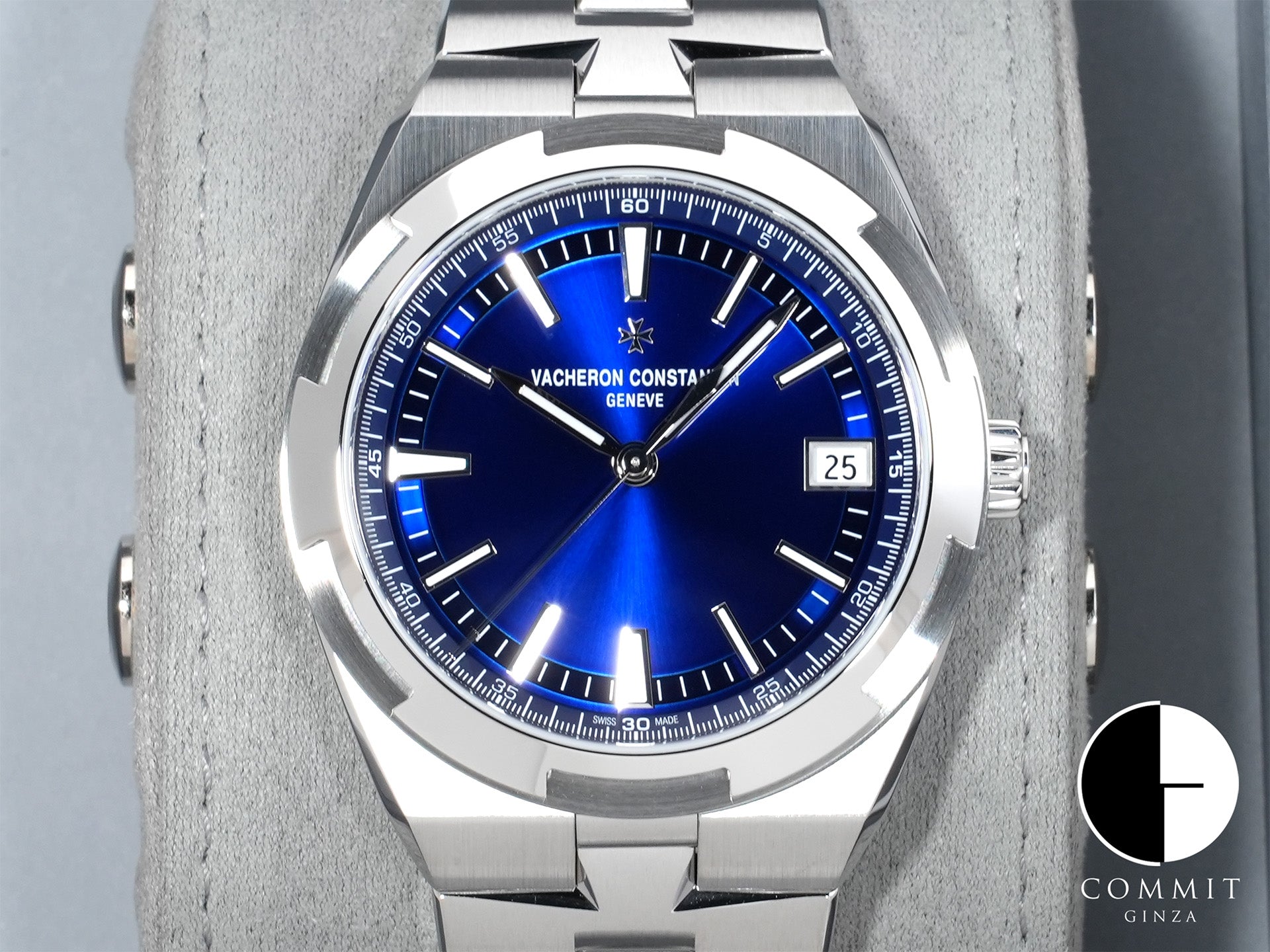 ヴァシュロンコンスタンタン オーヴァーシーズ オートマティック Ref.4520V/210A-B128 ステンレススチール ブルー文字盤 未使用 45fwkmfa