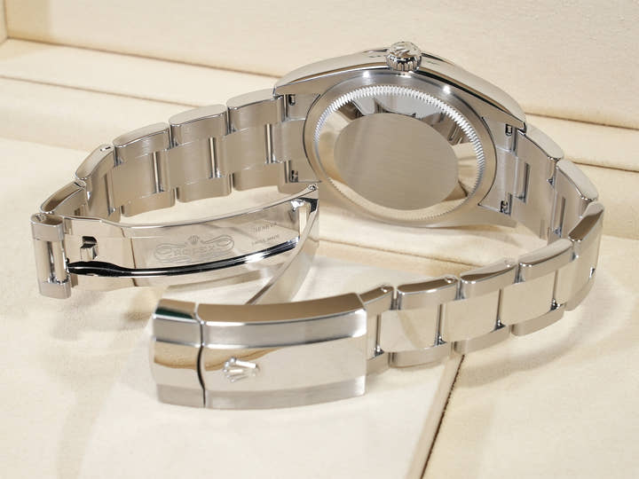 ロレックス デイトジャスト36 Ref.126234 ステンレススチール/ホワイトゴールド シルバー文字盤 オイスターブレスレット 未使用 bsobvtbh