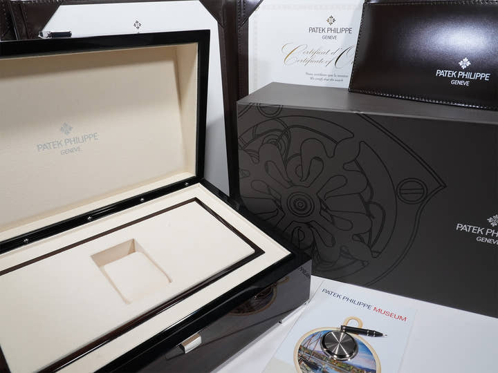 パテックフィリップ パーペチュアルカレンダー スプリットセコンド クロノグラフ Ref.5204G-001 ホワイトゴールド オリーブグリーンソレイユ文字盤 極美品 znbcu9t9