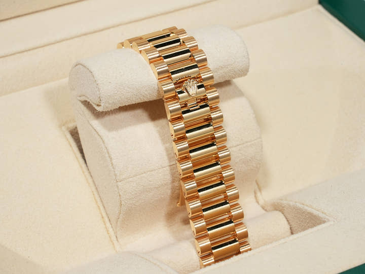 ロレックス デイデイト36 Ref.128238 イエローゴールド カーネリアン文字盤 中古 junm9xpu