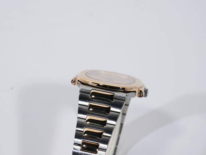 Patek Philippe Nautilus Ref. 3800/1JA Stainless Steel/Yellow Gold Champagne Dial Used c57cxbmq