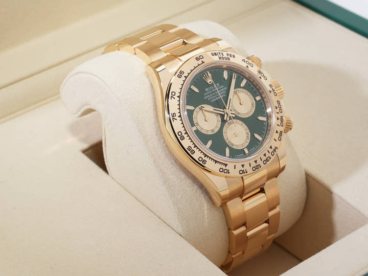 ロレックス デイトナ Ref.126508 イエローゴールド グリーン文字盤 未使用 tx9xaa4v
