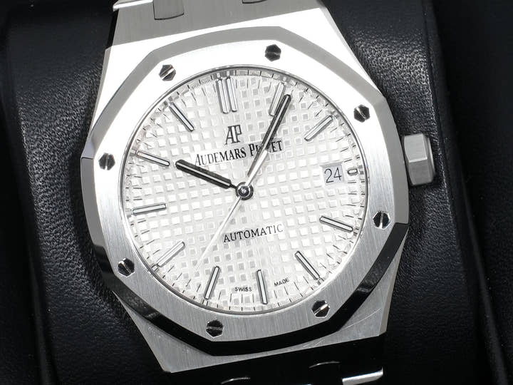 Audemars Piguet Royal Oak Ref.15450ST.OO.1256ST.01 Stainless Steel Silver Dial Excellent Condition 3bzmjgaa