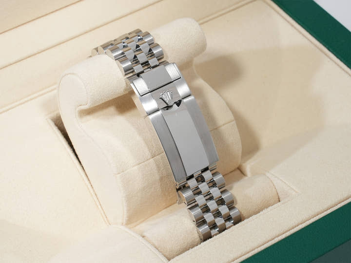Rolex GMT-Master II Ref. 126710BLRO Stainless Steel Black Dial Jubilee Bracelet Used pewbu45p