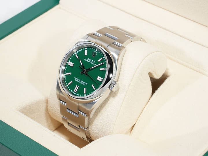 Rolex Oyster Perpetual 36 Ref. 126000 Stainless Steel Green Dial Used - Excellent xgutjnuk
