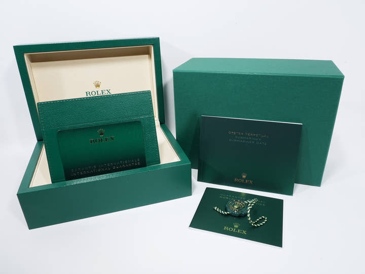 ROLEX Submariner Date Ref. 126613LN Stainless Steel/Yellow Gold Black Dial Unused n3afdhhz