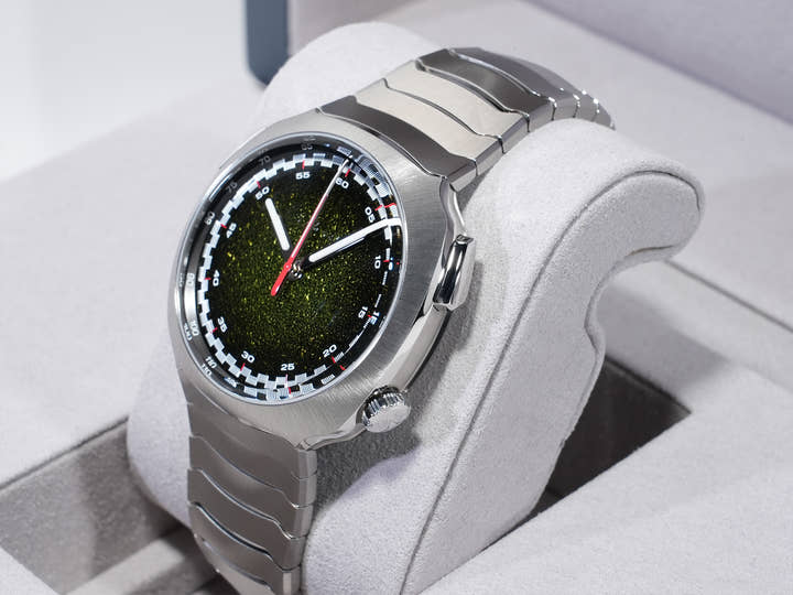 H. Moser Streamliner Flyback Chronograph Automatic Ref. 6907-1205 Stainless Steel Matrix Green Fumé Dial with Frosted Finish Unused sxhxs3d2