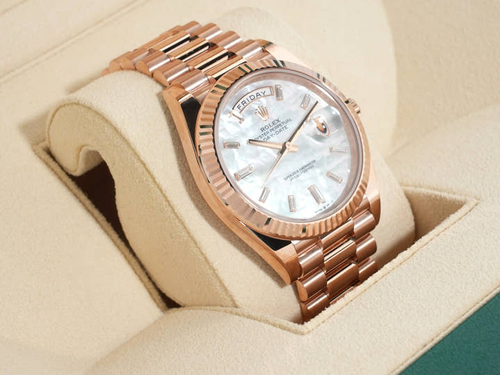 ROLEX Day-Date 40 Ref.228235NG Everose Gold Diamond White Mother-of-Pearl Dial Unused hksxdao6