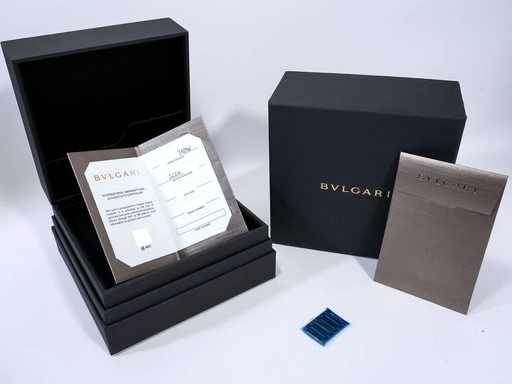 ブルガリ オクト フィニッシモ スケルトン エイトDAYS Ref.103610 チタニウム スケルトン文字盤 美品 pkeyyk4g