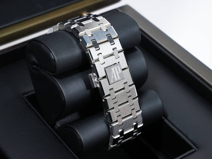 オーデマピゲ ロイヤルオーク パーペチュアルカレンダー Ref.26574ST.OO.1220ST.03 ステンレススチール ナイトブルー文字盤 美中古 dbkmfcjx