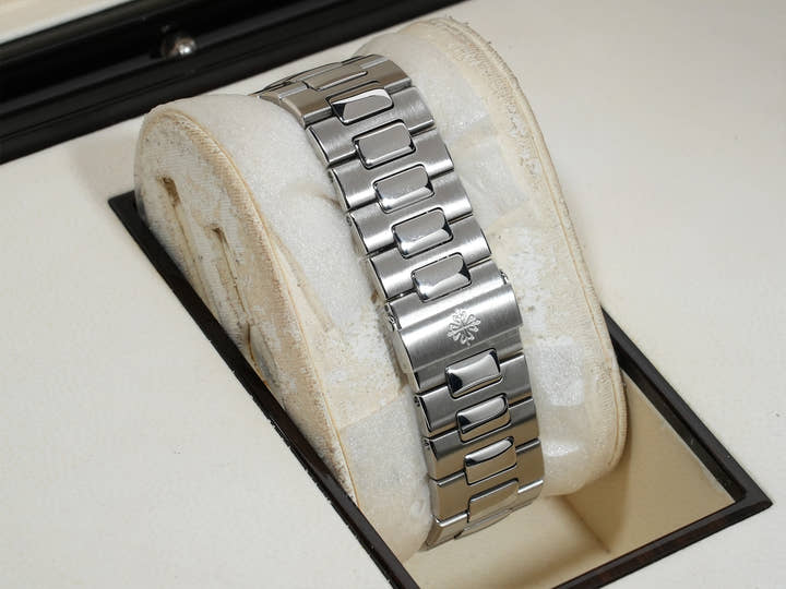 Patek Philippe Nautilus Petit Complication Ref. 3712/1A-001 Stainless Steel Blue Dial Pre-owned ha2v9twk