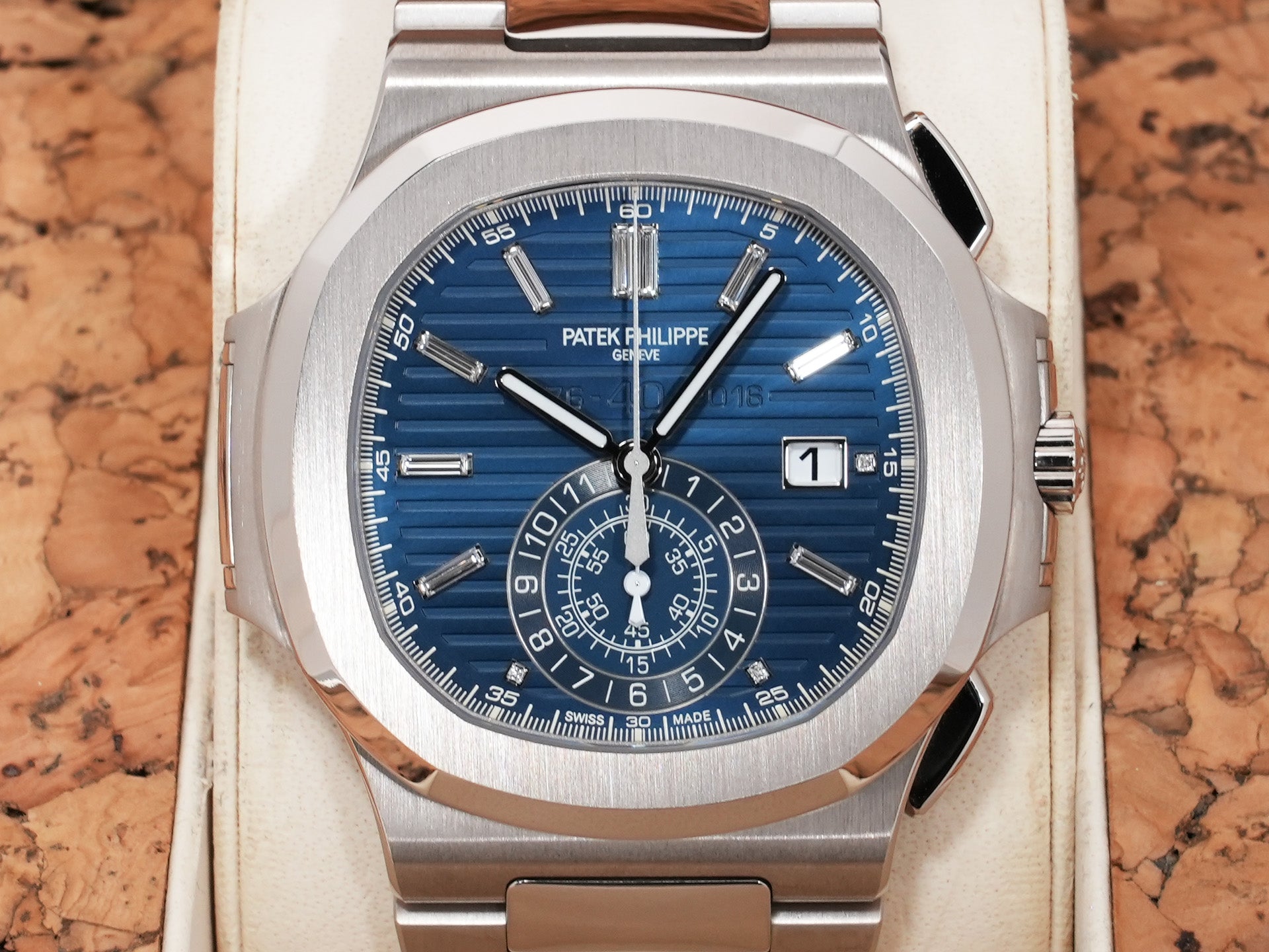 パテックフィリップ ノーチラス クロノグラフ 40周年記念 Ref.5976/1G-001 ホワイトゴールド ブルー・ソレイユ文字盤 美品 2jcqchrh