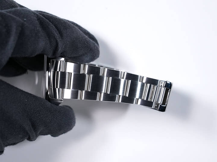 Rolex Explorer I Ref. 14270 Stainless Steel Black Dial Oyster Bracelet Used j7e8uei9