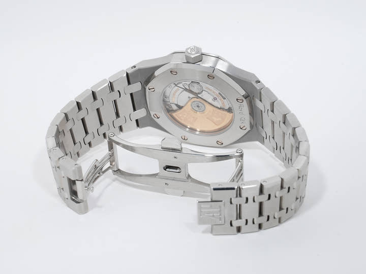 Audemars Piguet Royal Oak Ref.15300ST.OO.1220ST.02 Stainless Steel Blue Dial Excellent Condition 874aofid