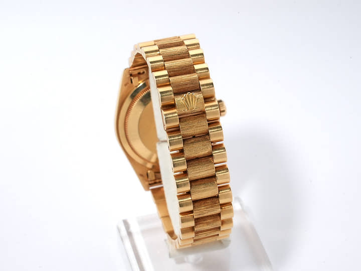 Rolex Day-Date Ref. 18248 Yellow Gold Walnut Dial Pre-owned gz3qvpwn
