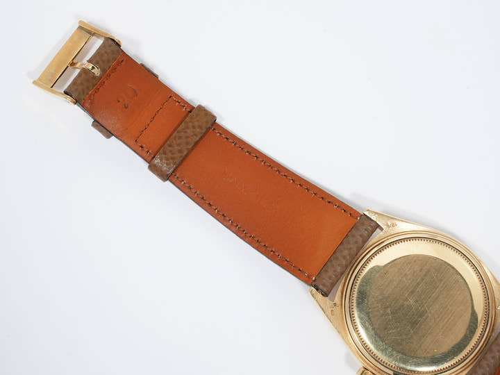 Rolex Day-Date Ref.1802/8 Yellow Gold Champagne Dial Pre-Owned i9swx4w9