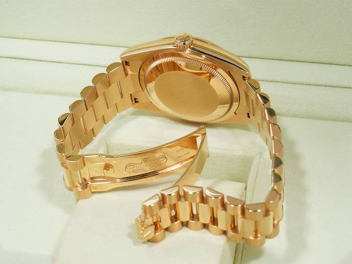 Rolex Day-Date 36 Ref. 118238A Yellow Gold Rubellite Dial Used 9ajwjrhf