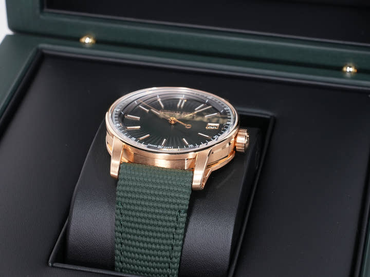 Audemars Piguet CODE 11.59 by Audemars Piguet Ref.15210OR.OO.A056KB.01 Pink Gold Green Dial Excellent Condition h8n5qnre