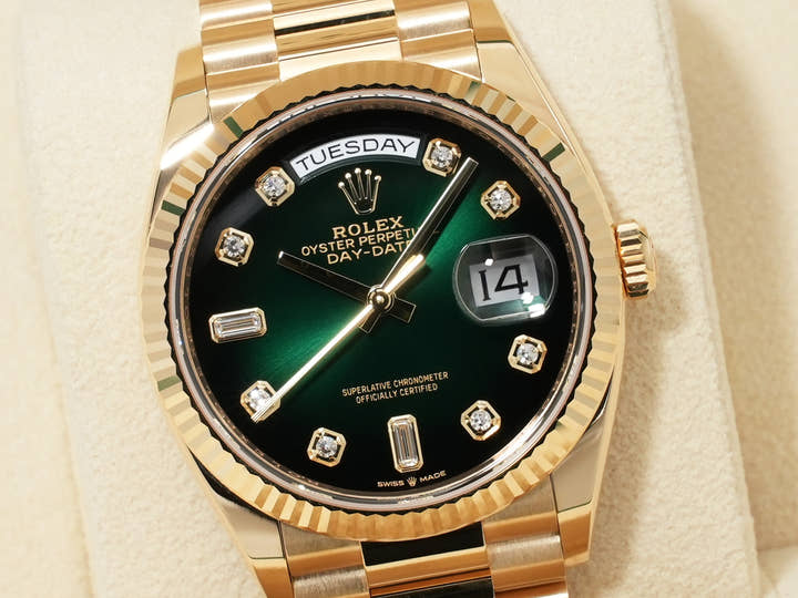 Rolex Day-Date 36 Ref. 128238A Yellow Gold Green Ombre Dial Pre-Owned c4e2867z