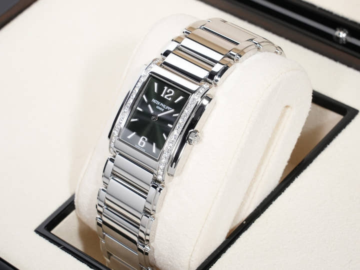 Patek Philippe Twenty-4 Ref.4910/1200A-011 Stainless Steel Olive Green Dial Used 4y78g2nn