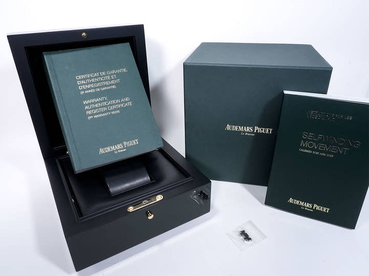 Audemars Piguet Royal Oak Ref.15450ST.OO.1256ST.03 Stainless Steel Blue Dial Excellent Condition cc8coxje