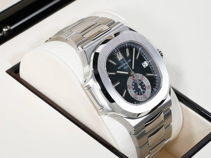 パテックフィリップ ノーチラス クロノグラフ TIFFANY&CO. Ref.5980/1A-001 ステンレススチール ブルー文字盤 未使用 w3xnfmbz