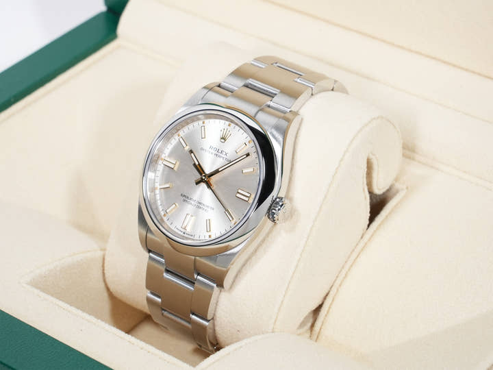 ロレックス オイスターパーペチュアル36 Ref.126000 ステンレススチール シルバー文字盤 未使用 wqj5vybc