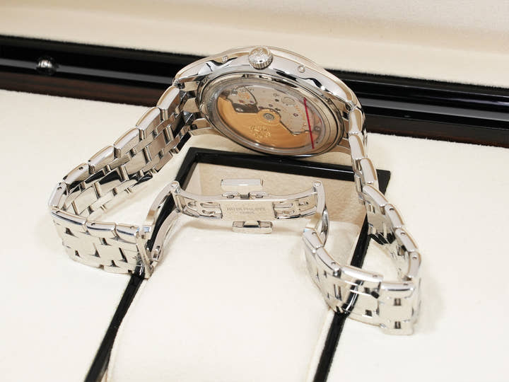 パテックフィリップ アニュアルカレンダー ムーンフェイズ Ref.4947/1A-001 ステンレススチール ブルー文字盤 中古 vyfcveh6