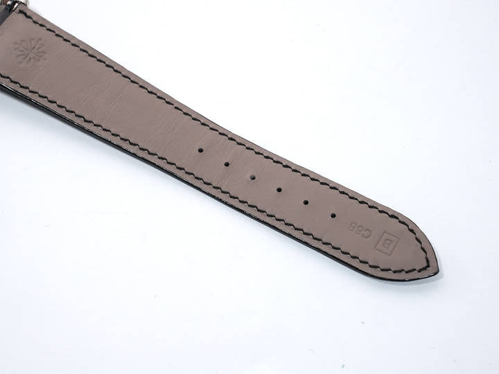 パテックフィリップ カラトラバ Ref.5196G-001 ホワイトゴールド シルバー文字盤 美中古 jyeshwhu