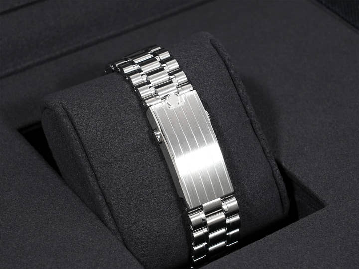 オメガ スピードマスター ムーンウォッチ プロフェッショナル Ref.310.30.42.50.01.004 ステンレススチール ブラックxホワイト文字盤 未使用 q4zv4dxo