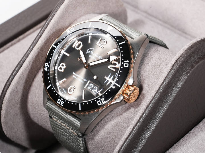 Glashütte Original SeaQ Panorama Date Ref. 1-36-13-04-91-34 Red Gold/Stainless Steel Grey Dial Excellent Condition yewfuq2z
