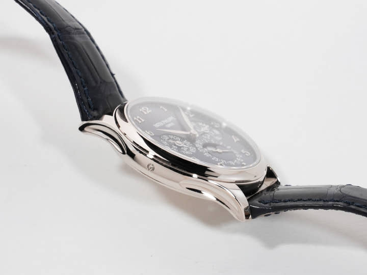 パテックフィリップ パーペチュアルカレンダー Ref.5327G-001 ホワイトゴールド ロイヤルブルーソレイユ文字盤 美品 vu2v23xa